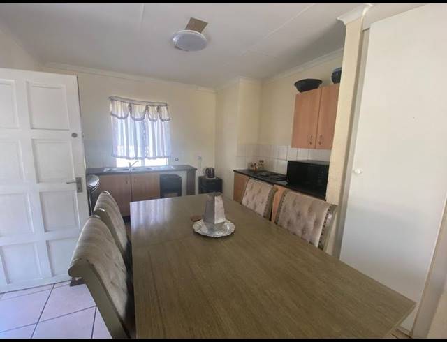 2 BEDROOM APARTMENT FOR SALE IN WILLOWBROOK